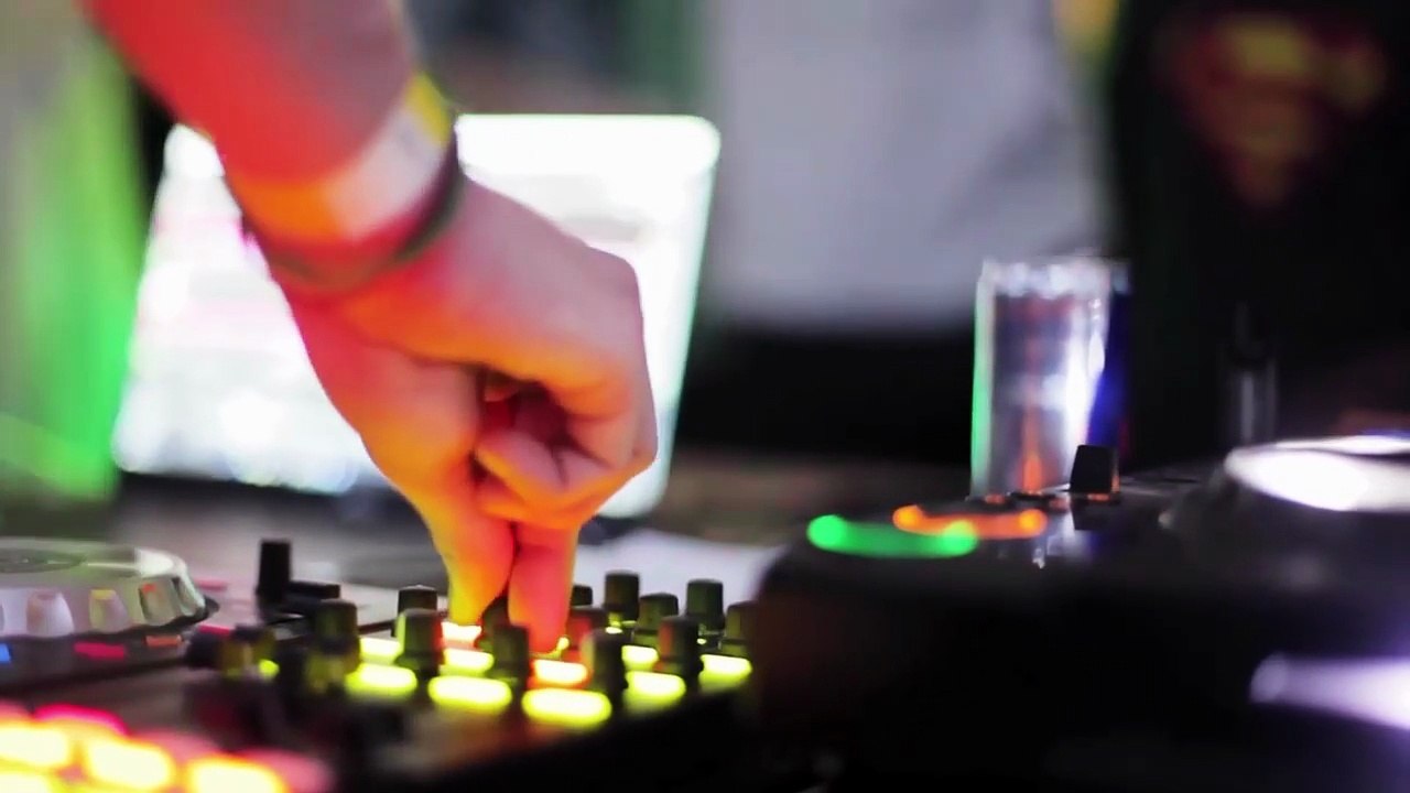 "Get Ready to Groove: Danza Kuduro 2025 🔥 Epic Dancehall x Latin Pop AI Remix with a Balkan Summer Beat!"