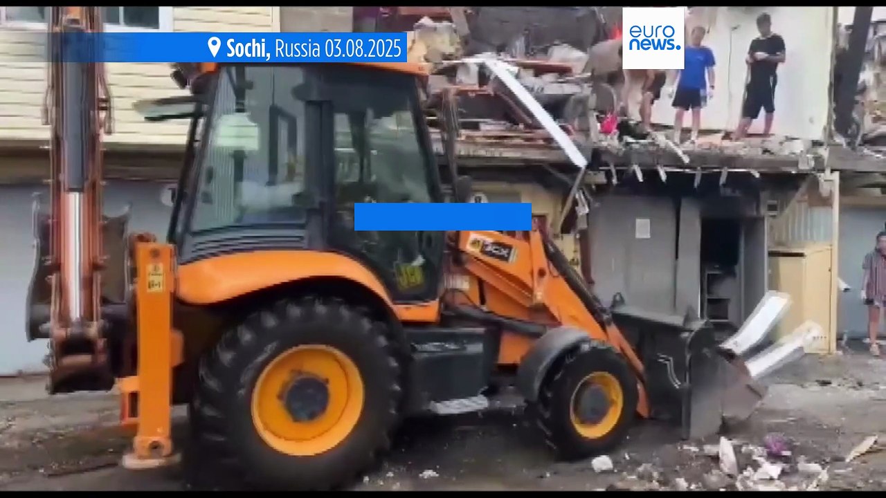 Drone ucraino colpisce un deposito di petrolio a Sochi: chiuso l'aeroporto