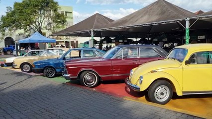 Domingo com clima ideal para a Feira do Teatro em Cascavel