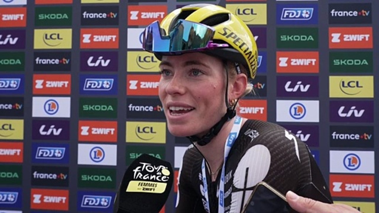 Tour de France Femmes 2025 - Demi Vollering : "Ce n'est pas encore fini... on va au moins essayer quelque chose"