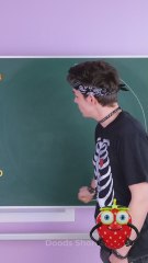 Wednesday nails it with a circle! 🔵🎯 #arthack #creativefun