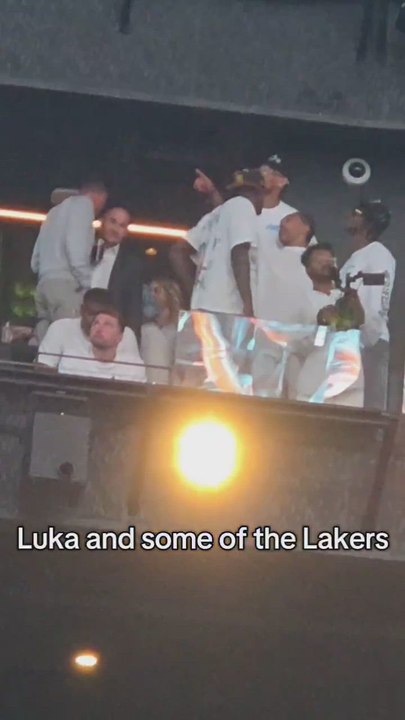 Luka Doncic en el concierto de los Backstreetboys