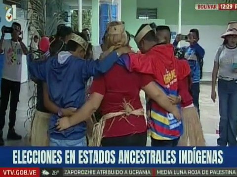 Con alegría y entusiasmo transcurre jornada electoral de los pueblos originarios en el edo. Bolívar