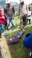 Niño de 9 años muere al intentar entrar a su casa tras ser regresado por no llevar cuadernos