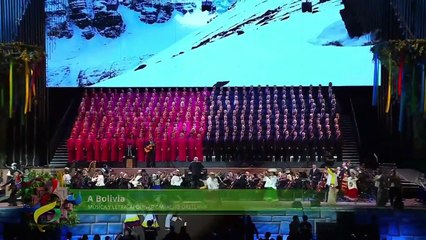 Video: Viva mi patria Bolivia interpretada por un coro de 360 personas en Perú