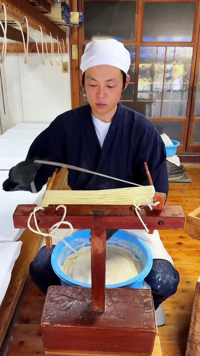 Somen noodles made entirely by hand with a history spanning over 300 years