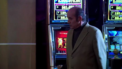 Otilio entrega el dinero del chantaje