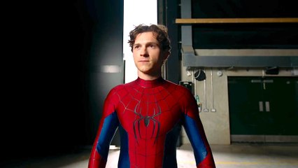 Tom Holland’s New Spider-Man Suit Tease Sends Fans Swinging Wild + Full HD [Eng Sub]