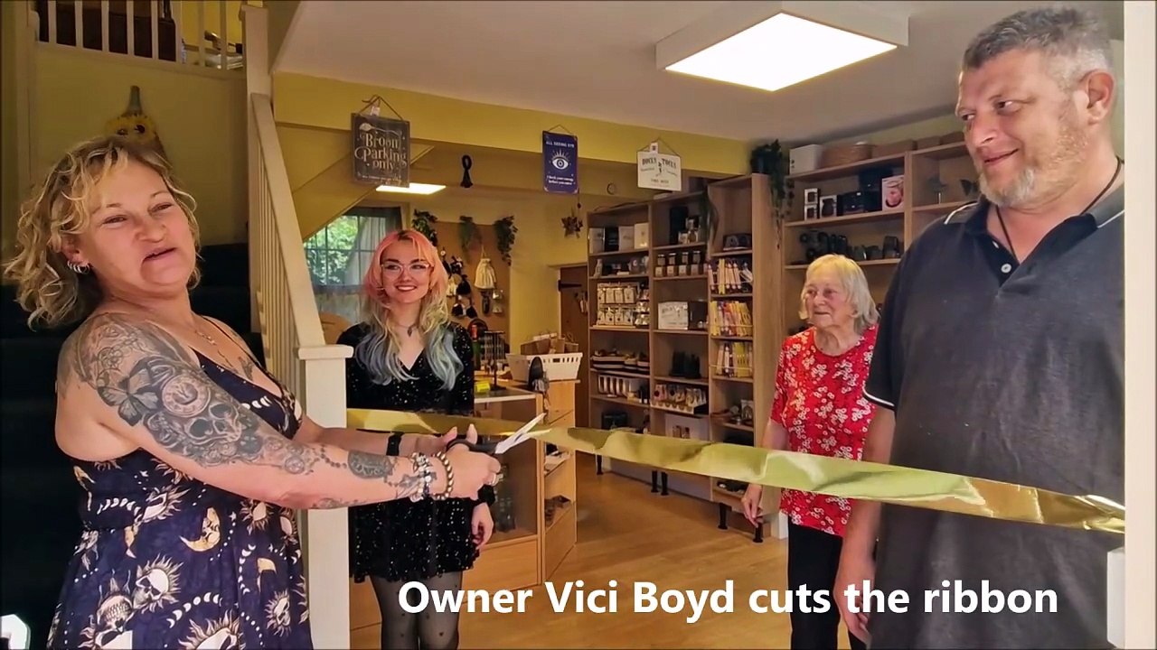 New crystals shop opens in former Worthing post office