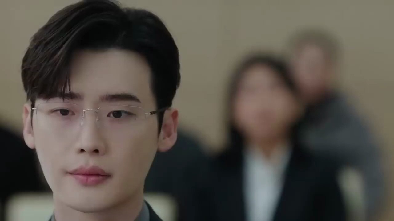 Top Lawyer Willingly Works Like a Corporate Slave, Unexpectedly Encounters Beautiful First Love