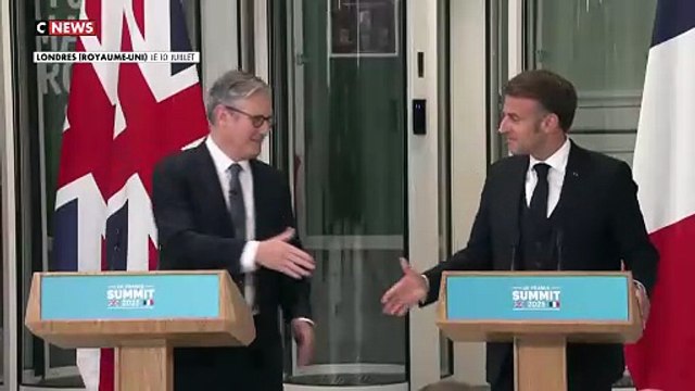 Un accord migratoire entre la France et le Royaume-Uni entre en vigueur - Il vise à dissuader les personnes souhaitant traverser la Manche sur des embarcations précaires et bondées - VIDEO