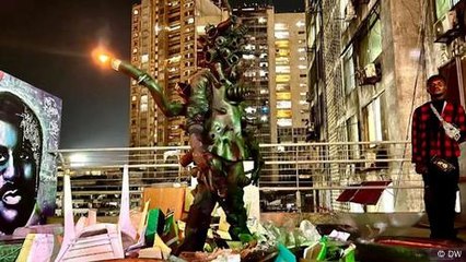 Garbage puppets: From trash to activism