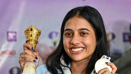 Chief Justice of India felicitates Divya Deshmukh after Chess World Cup glory