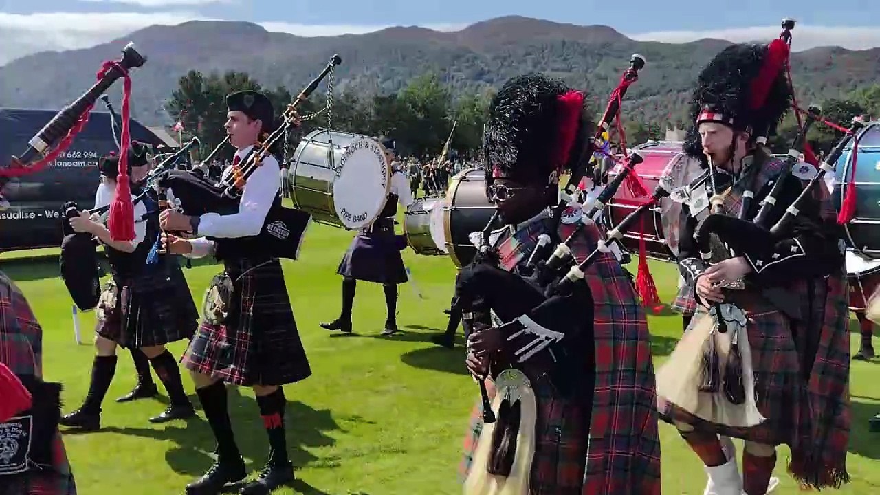 Pipe bands Newtonmore