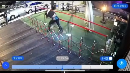 VIDEO: ¡Rechazado! quiso agredir a una mujer, pero terminó recibiendo una paliza