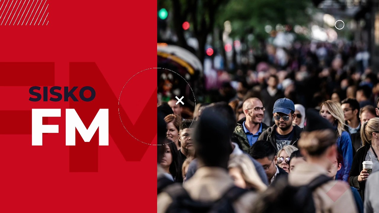 🇺🇸✈️🏖️ FLASH | Frayeur en Caroline du Nord Un petit avion a tenté un atterrissage d’urgence en mer ce samedi, juste devant une plage très fréquentée. Le pilote a été secouru sain et sauf, évitant un drame de justesse.