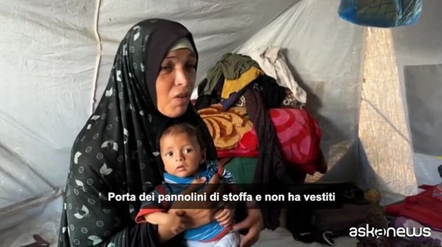 Gaza, Camelia racconta la fame: «Non ho più latte, a mio figlio di 5 mesi do acqua bollita: non cresce»