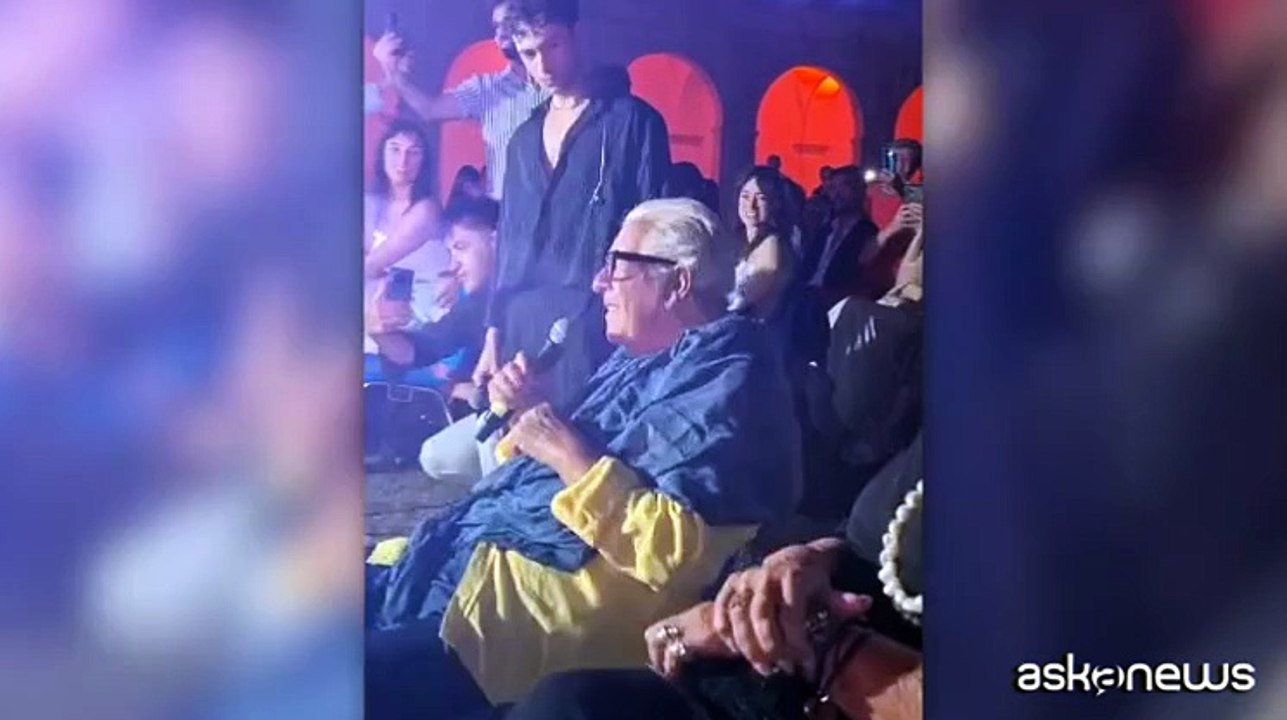 Peppino Di Capri, tra il pubblico canta a sorpresa la sua "Champagne"