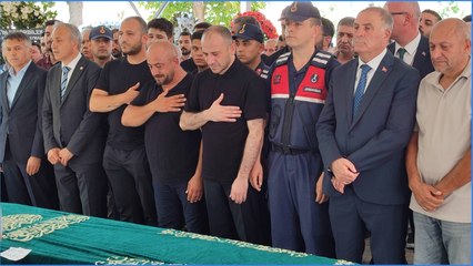 Tutuklu Avcılar Belediye Başkan Yardımcısı Erhan Daka, babasının cenazesine jandarma eşliğinde getirildi
