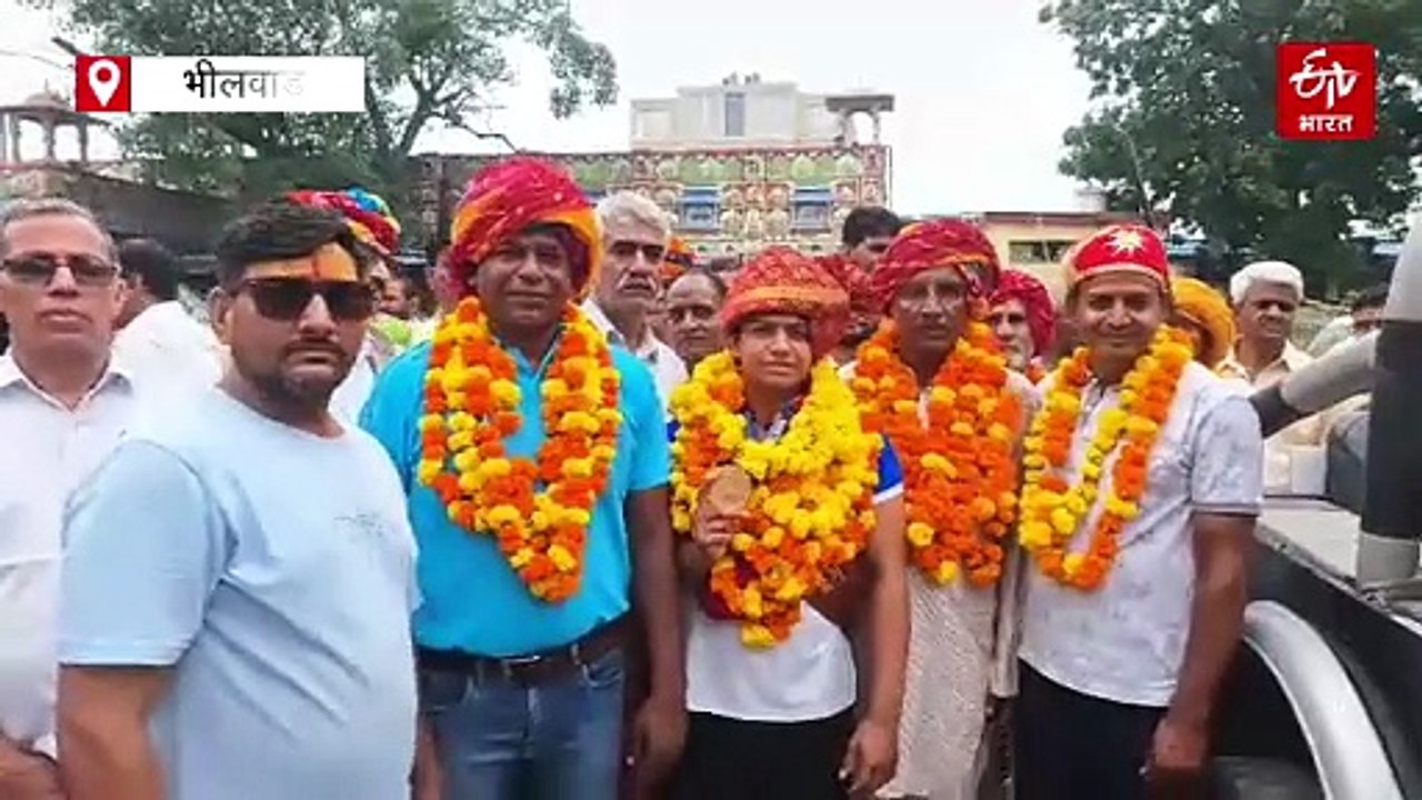 विश्व कुश्ती चैंपियनशिप विजेता अश्वनी बिश्नोई का भीलवाड़ा में भव्य जुलूस, बोली- ओलंपिक में गोल्ड मेडल जीतना ही लक्ष्य
