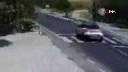 Diyarbakır’da sepetli motosiklet ile otomobil çarpıştı: 2 kişi yaralandı