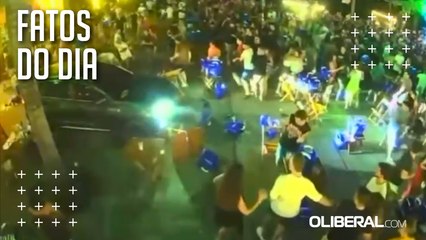 Vídeo mostra carro de luxo invadindo casa de shows lotada na Cidade Velha, em Belém