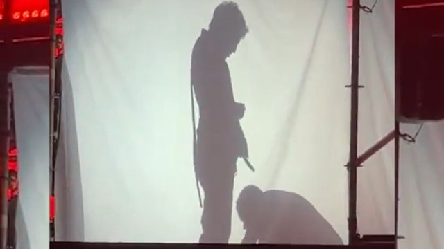 Sebastian Yatra incendia las redes con su cambio de vestuario en concierto: “Qué show más devaluado”