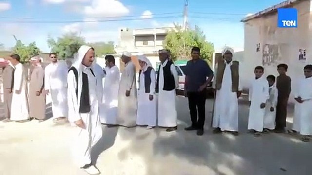 طوابير الناخبين تتوافد أمام لجان التصويت في انتخابات الشيوخ بمطروح