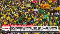 Flávio Bolsonaro apaga vídeo com fala de pai em ato contra STF | TEMPO REAL
