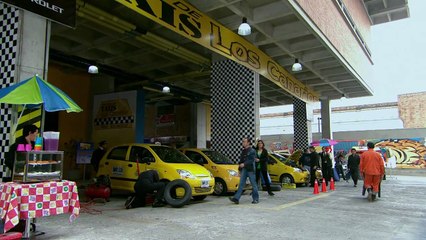 Luis tiene un encuentro con su hermano gemelo