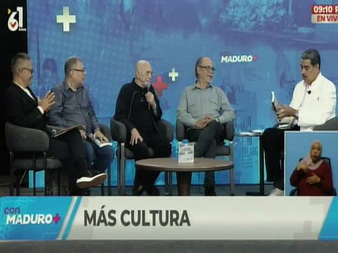 Min. Ernesto Villegas indicó la alta afluencia de escritores postulados al premio Rómulo Gallegos