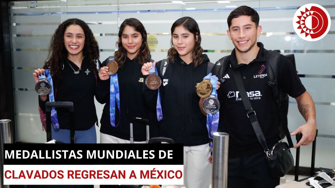 Regresan a México los medallistas de clavados del Mundial de Deportes Acuáticos en Singapur