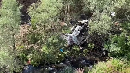 Sivas'ta işçileri taşıyan minibüs uçuruma yuvarlandı: Çok sayıda ölü ve yaralı var!