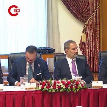 Biz bu komisyonda yeni bir anayasa yazmıyoruz belki ama kardeşlik cümlelerini kuracağız. Bilinmelidir ki şahit olduğumuz silah bırakma süreci bir pazarlığın sonucu asla değildir. Milletimizin huzura dair kararlılığın sonucudur ve bunun yansımasıdır