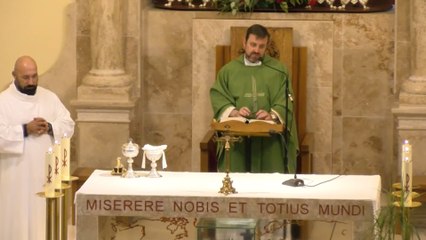 La aplaudida homilía del cura de Valdepeñas a los empresarios: "Se pagan las horas extras"