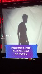 Sebastián Yatra se desnudó completamente sobre el escenario en pleno recital. Miralo.