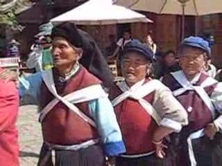 Lijiang - dance folklorique
