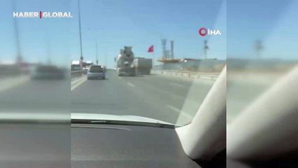 Dikkatsiz sürücü kamerada: Beton döke döke ilerledi