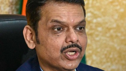 Kabutarkhana Controversy पर क्या बोले Fadnavis?