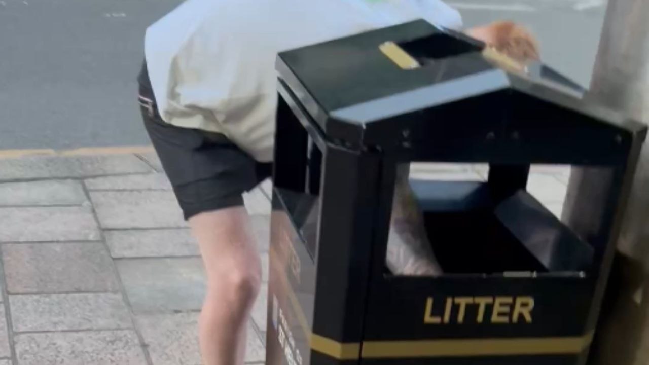 Man pranks friend into thinking he threw his phone in bin