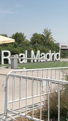 Locura absoluta en Valdebebas con la vuelta del Real Madrid