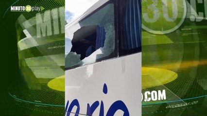 ¡Violento ataque! Así quedó el bus de Atlético Nacional tras agresión en Cúcuta