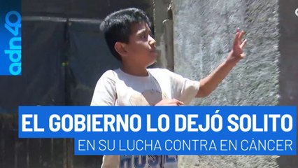 Fernando vende pan para costear su medicamento contra el cáncer, el servicio público le falló