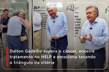 Dalton Gadelha supera o câncer, encerra tratamento no HELP e emociona tocando o 'triângulo da vitória'