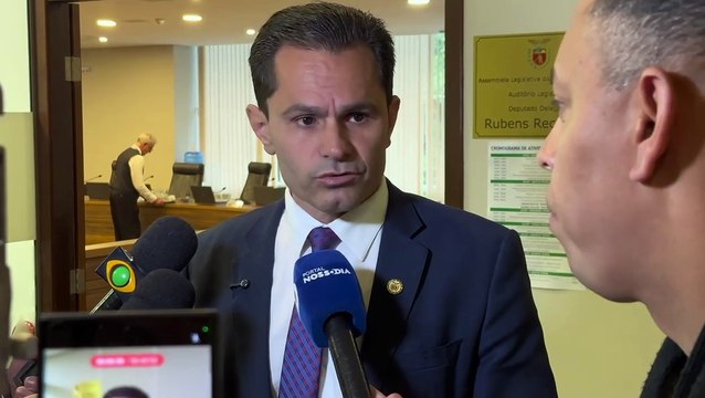 Com voto de Marcio Pacheco, CCJ aprova suspensão de prerrogativas de Renato Freitas por 30 dias