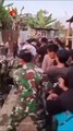 Ricuh Usai Tarkam di Tegal, Anggota TNI Terjatuh di Tengah Kerumunan Penonton