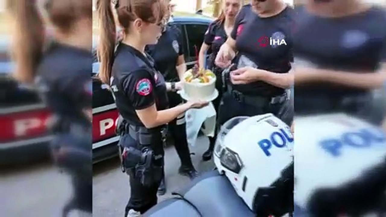 Polislerden hasta Onur’a unutulmaz gün! Sürpriz doğum günü yürekleri ısıttı!