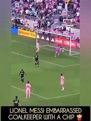 LIONEL MESSI EMBARRASSED GOALKEEPER WITH A CHIP 🍟 #football #soccer #shorts
