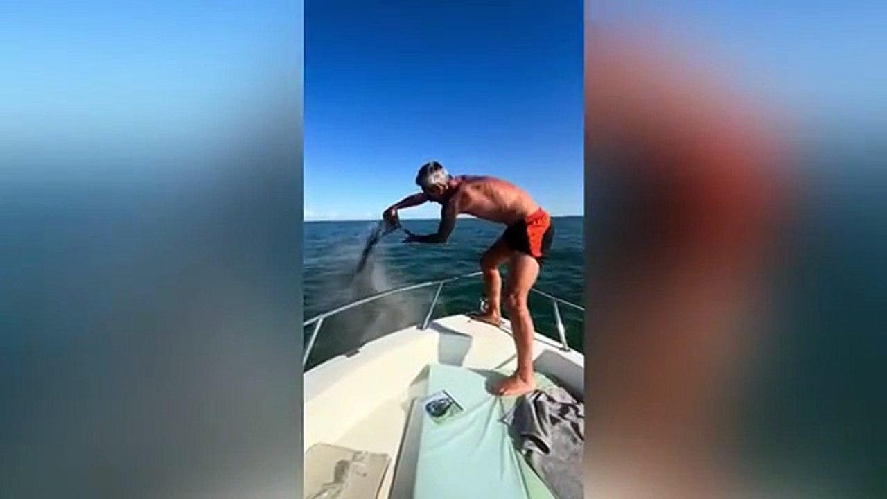 IL SUO AMATO CANE LO HA LASCIATO TROPPO PRESTO E QUELLO CHE FA PER LUI È EMOZIONANTE!!