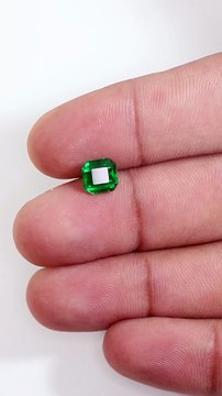 Emerald Stone: The Gem of Wisdom and Wealth